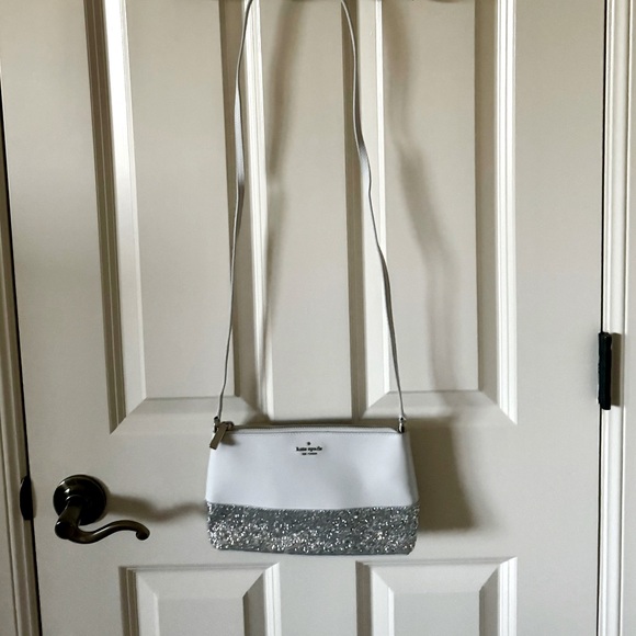 NWOT Silver Kate Spade Purse! - Picture 2 of 3